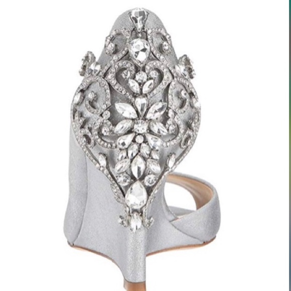 Badgely Mischka Meagan Wedge Silver size 8 - Picture 1 of 4